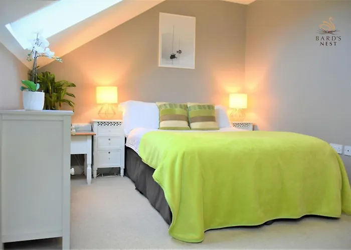 Bard\'S Nest, Crucible Apartment, Free Private Parking, 3 Mins Walk To Birthplace