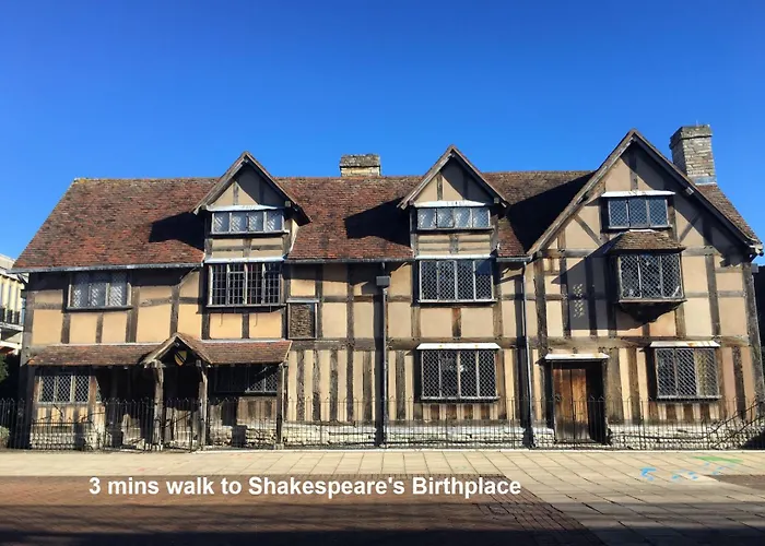 Bard\'S Nest, Crucible Apartment, Free Private Parking, 3 Mins Walk To Birthplace