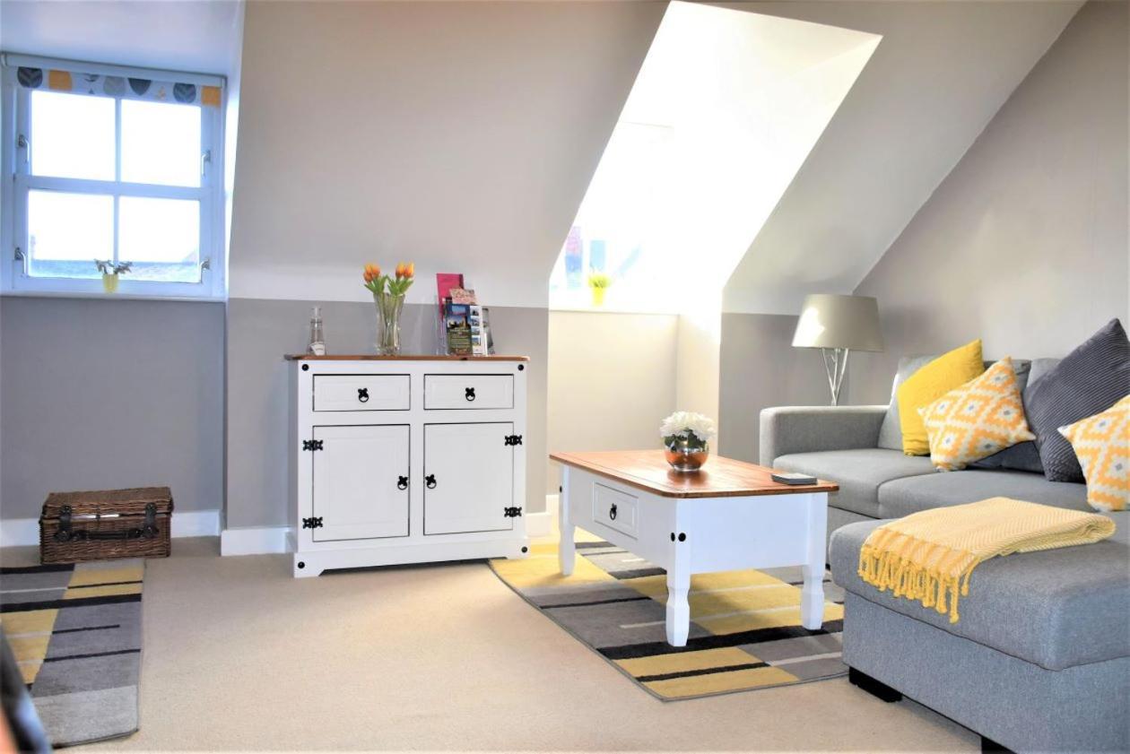 Bard's Nest, Crucible Apartment, Free Private Parking, 3 Mins Walk To Birthplace Apartment Stratford-upon-Avon