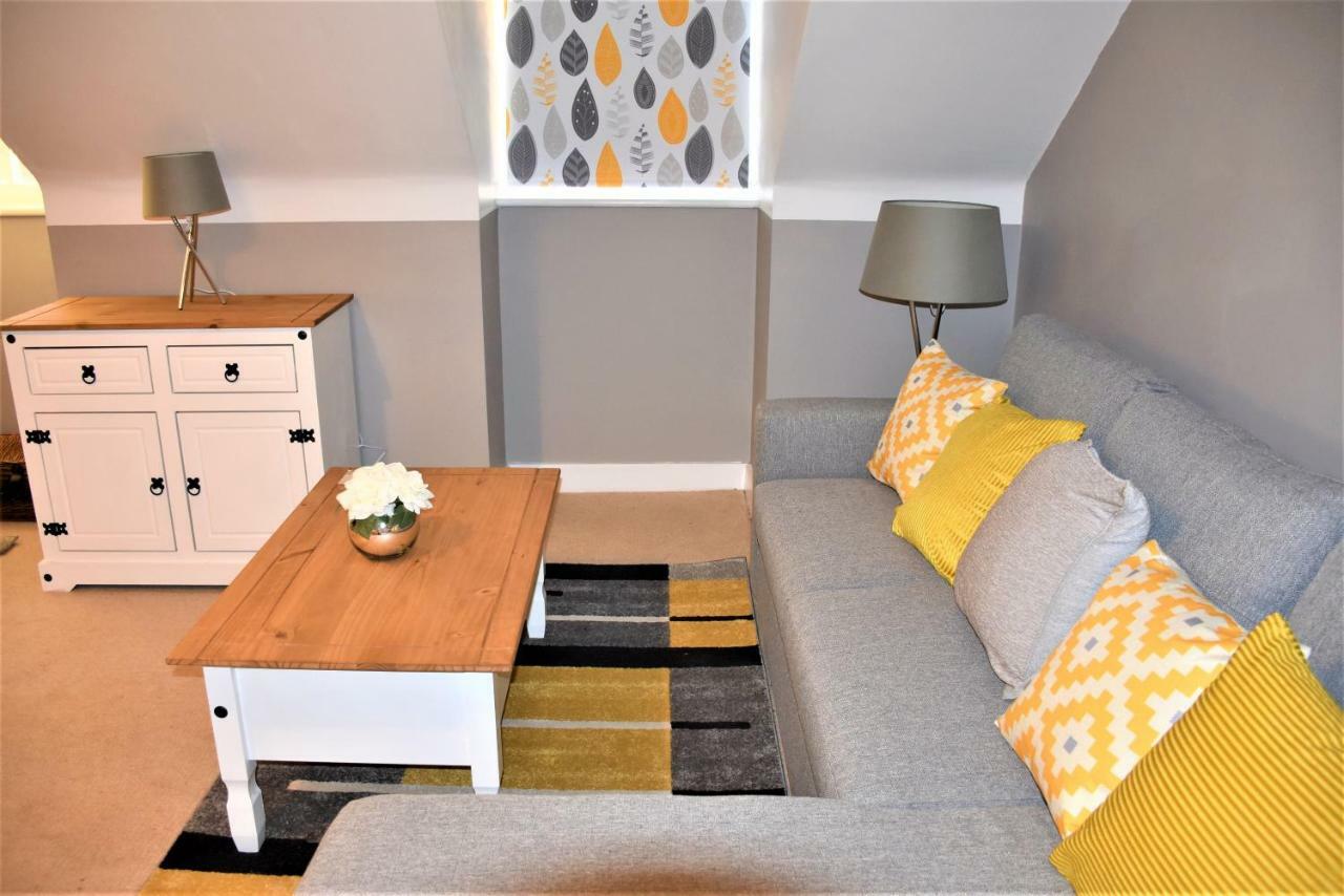 Bard's Nest, Crucible Apartment, Free Private Parking, 3 Mins Walk To Birthplace Stratford-upon-Avon